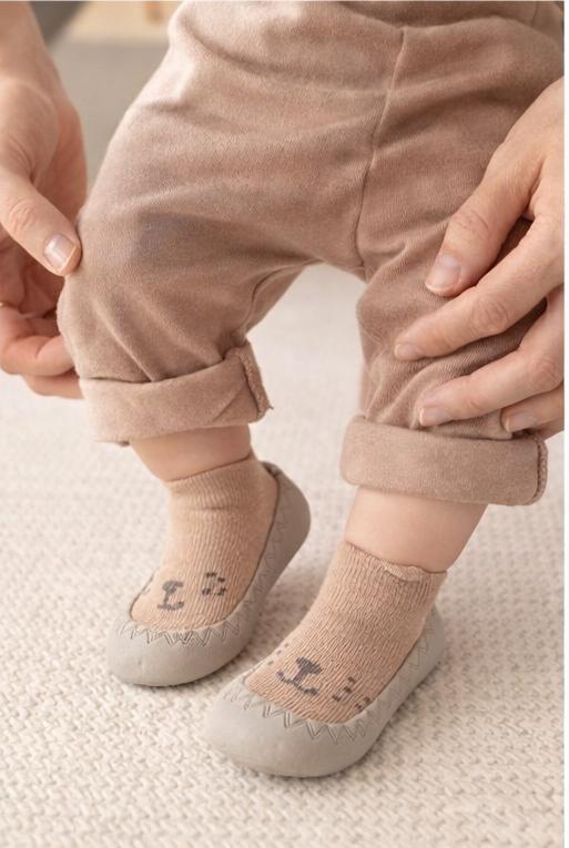 נעלי צעד ראשון - first steps